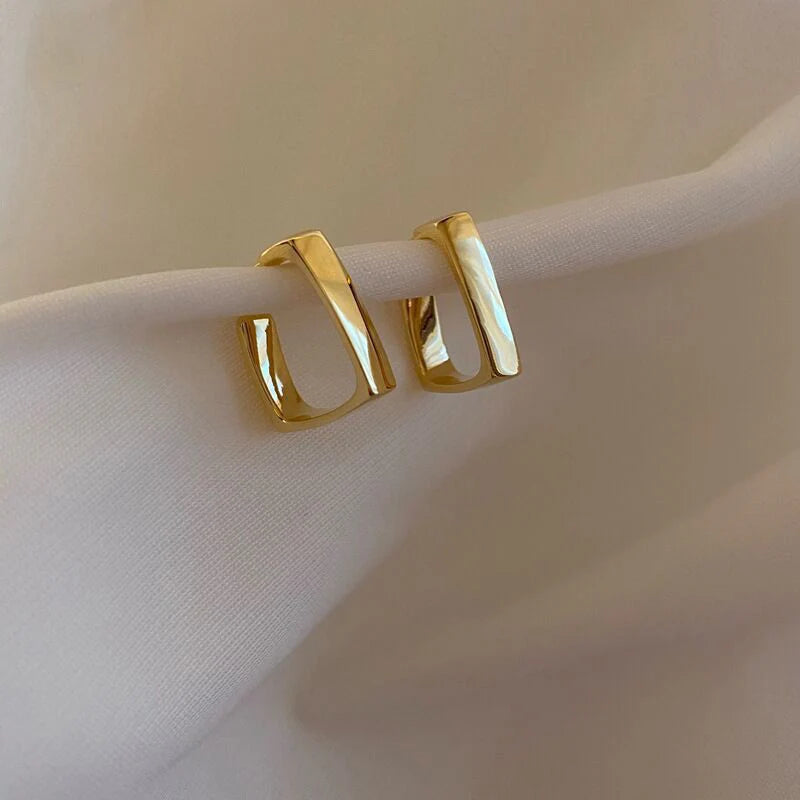 New geometric U-shaped earrings - Golden